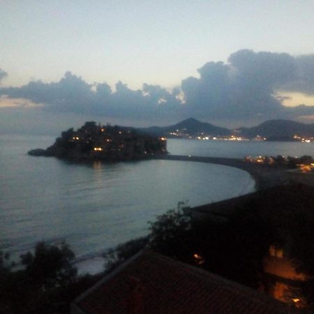 Ana Apartmani Sveti Stefan Bagian luar foto