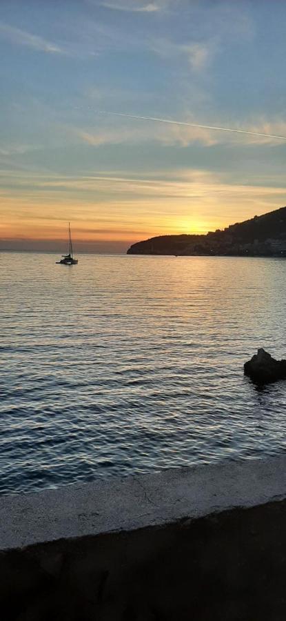 Ana Apartmani Sveti Stefan Bagian luar foto
