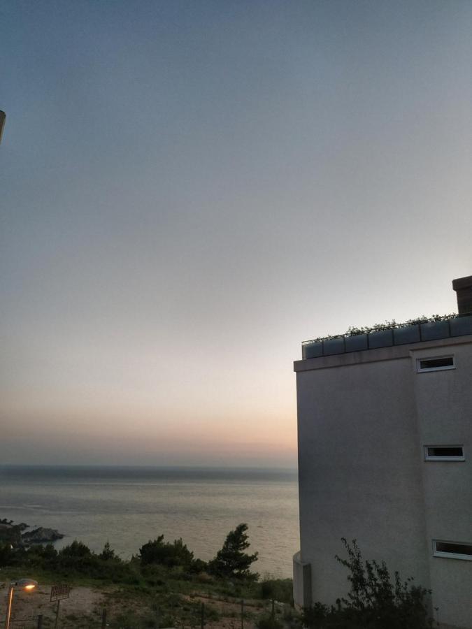 Ana Apartmani Sveti Stefan Bagian luar foto