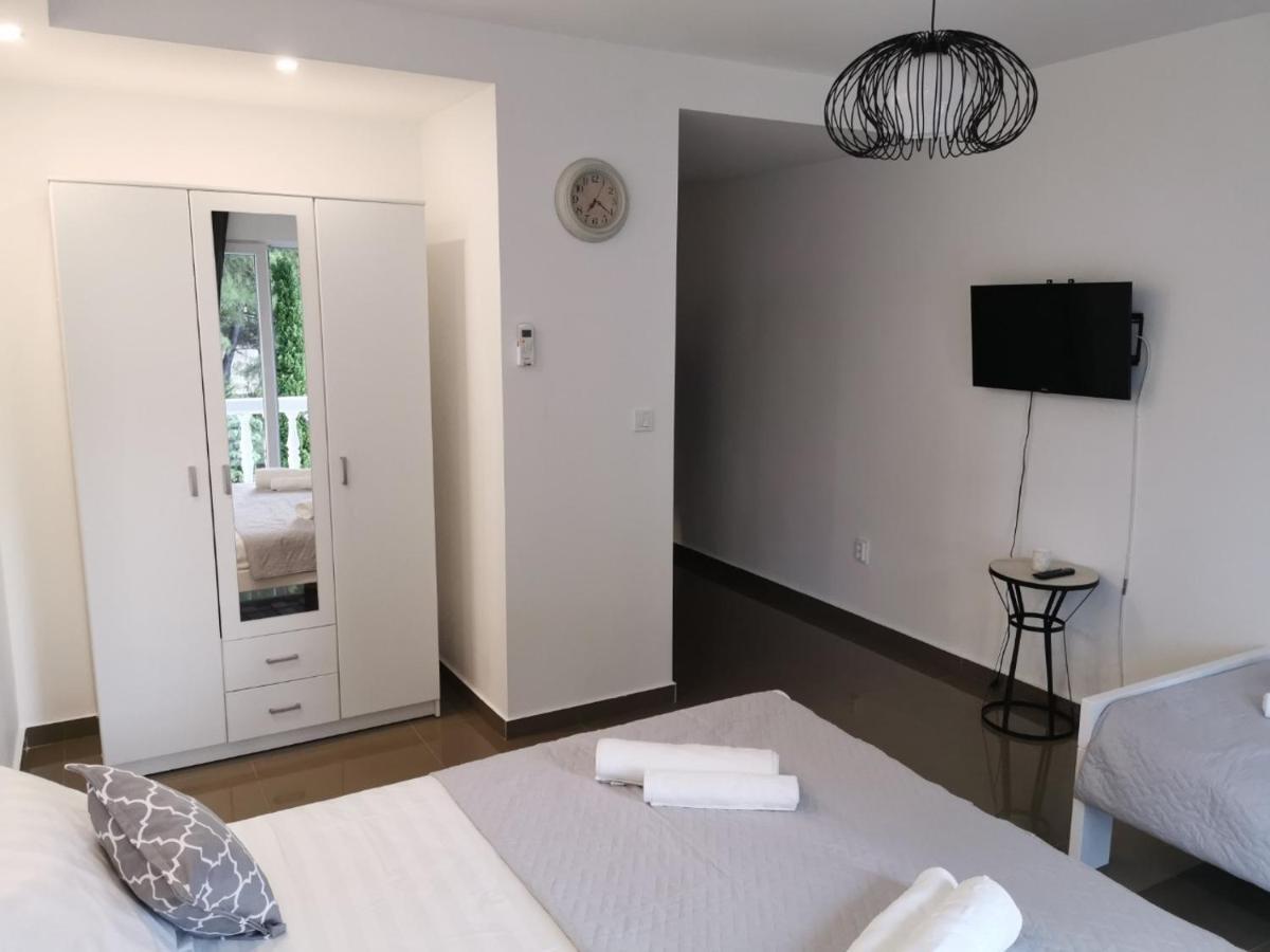 Ana Apartmani Sveti Stefan Bagian luar foto